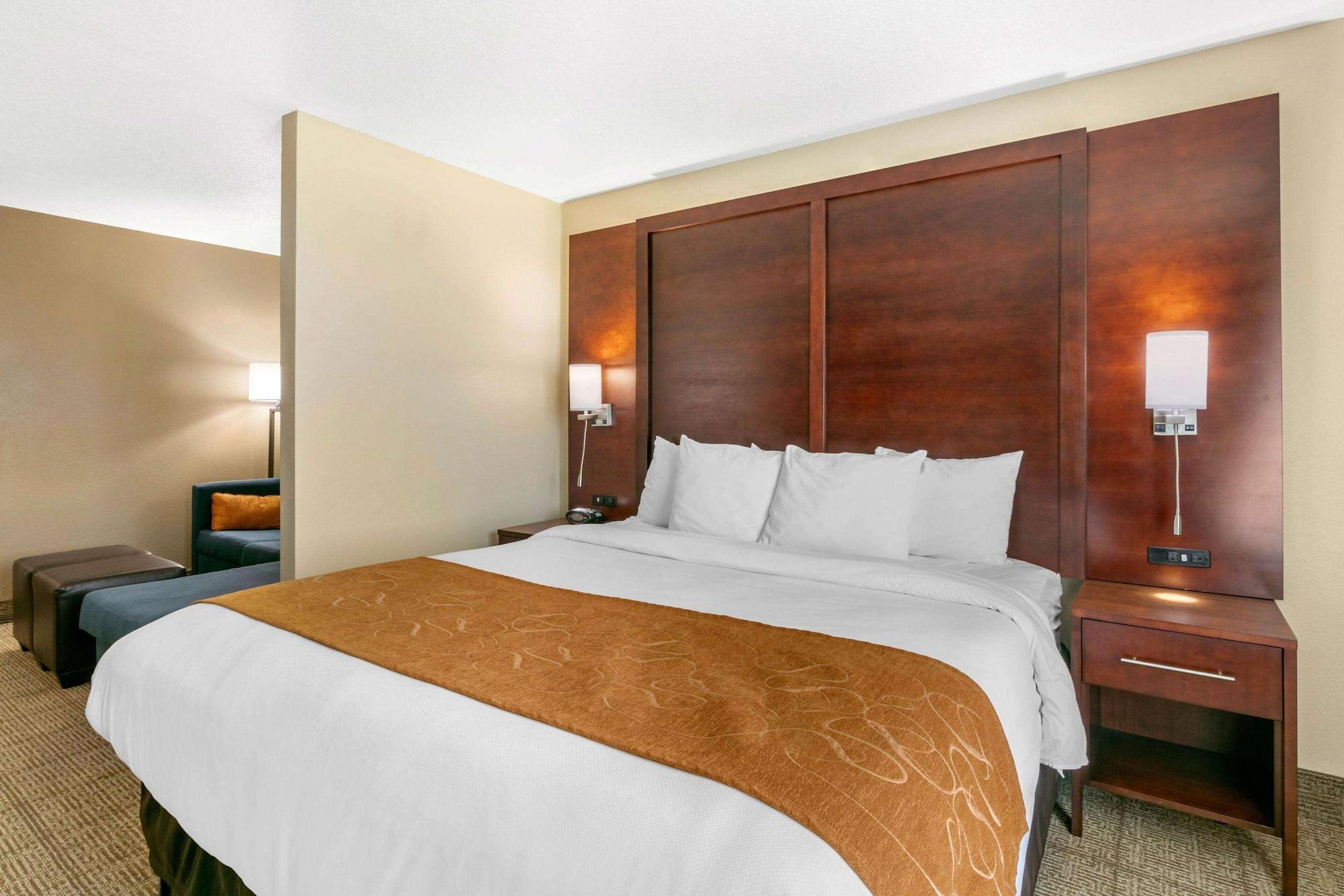 Hotel Comfort Near Campbell