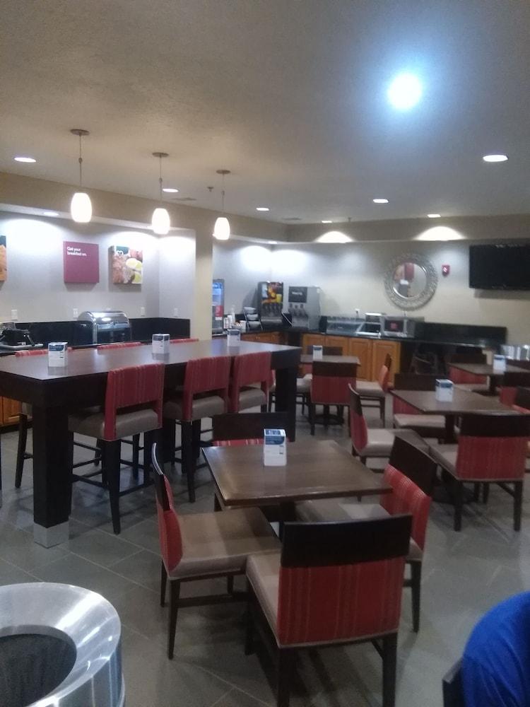 Hotel Comfort Near Campbell 3*