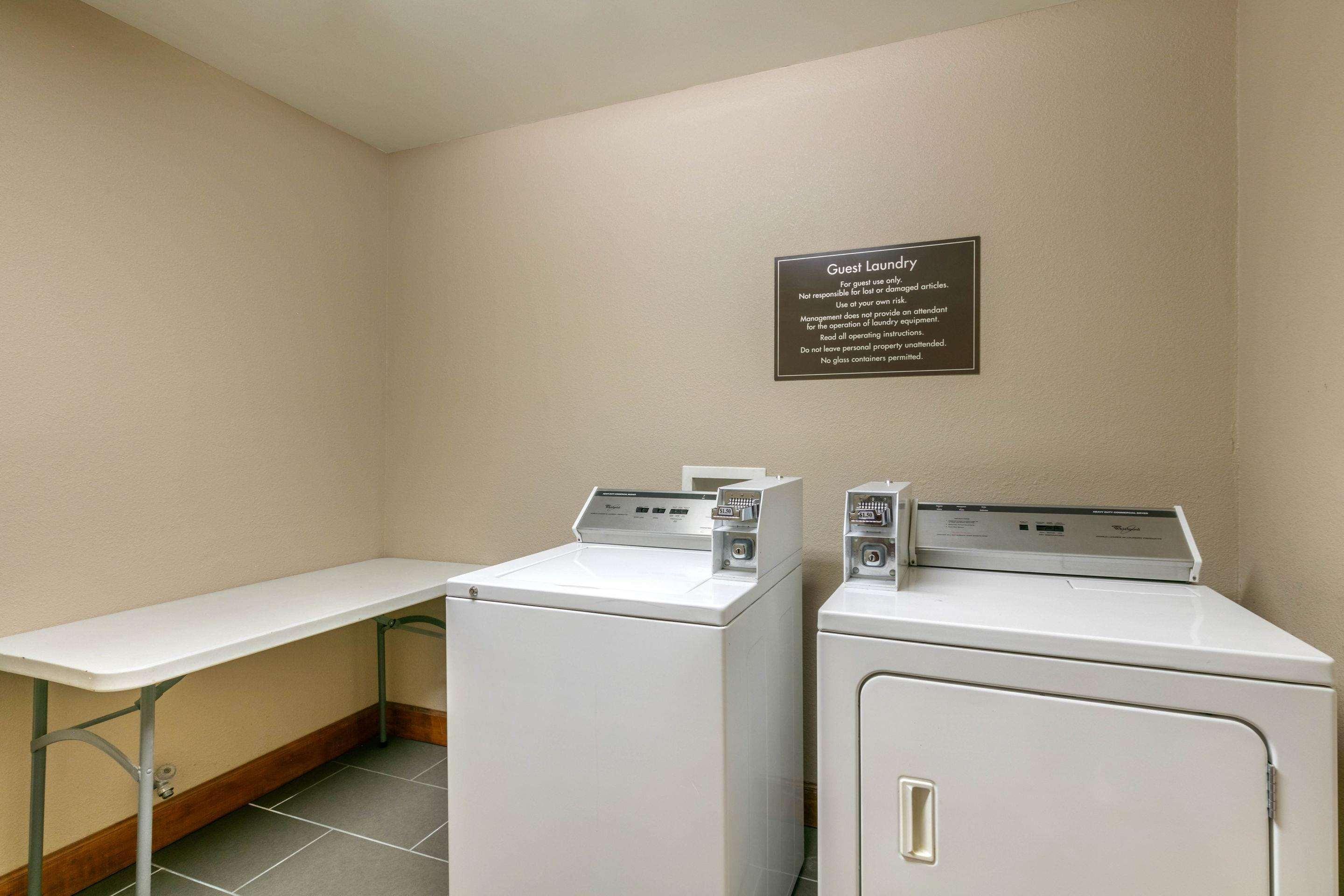 Comfort Near Fort Campbell Hotel 3*