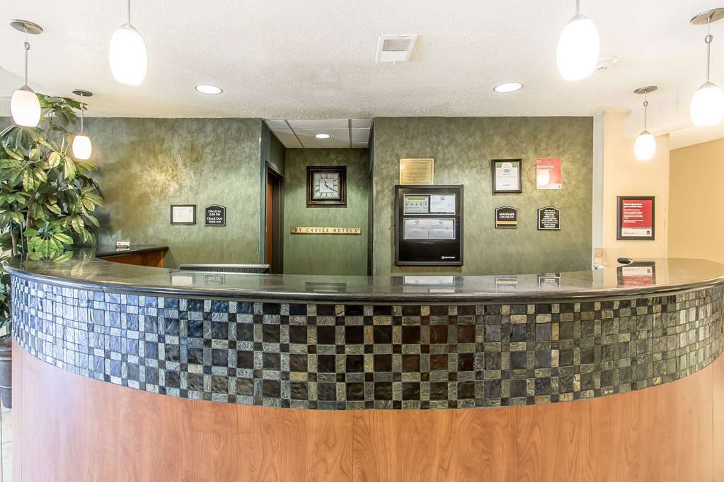 Hotel Comfort Near Campbell